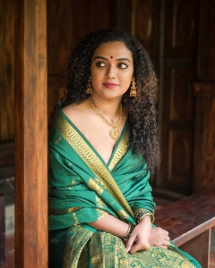 mareena-michael-kurisingal-in-green-pattu-saree-photos-005
