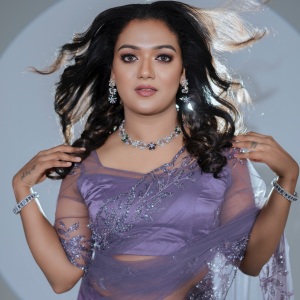 mareena-michael-kurisingal-in-net-saree-style-photos-001