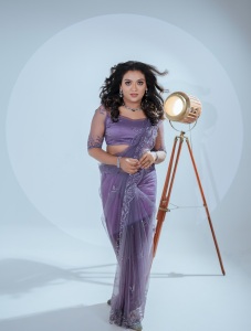 mareena-michael-kurisingal-in-net-saree-style-photos-002