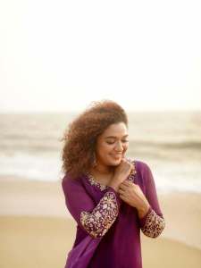 mareena-michael-kurisingal-in-purple-colour-out-fit-photos-008
