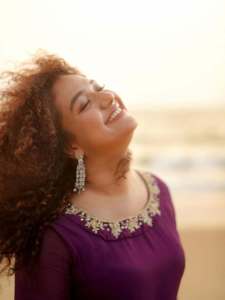 mareena-michael-kurisingal-in-purple-colour-out-fit-photos-011