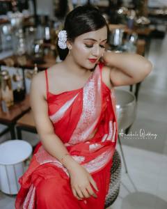 mareena-michael-kurisingal-in-red-saree-pictures-007