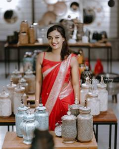 mareena-michael-kurisingal-in-red-saree-pictures-013