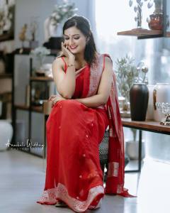 mareena-michael-kurisingal-in-red-saree-pictures-017