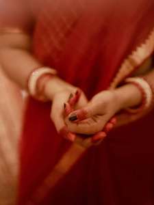 mareena-michael-kurisingal-in-red-saree-traditional-style-images-007