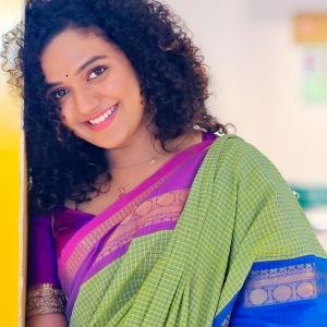 mareena-michael-kurisingal-in-saree-with-blouse-dress-ideas-images-005