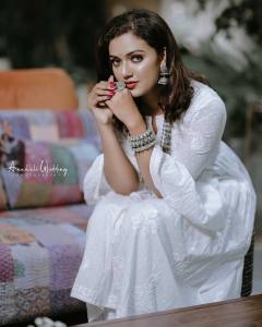 mareena-michael-kurisingal-in-white-kurta-photos-002