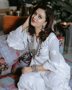 mareena-michael-kurisingal-in-white-kurta-photos-010