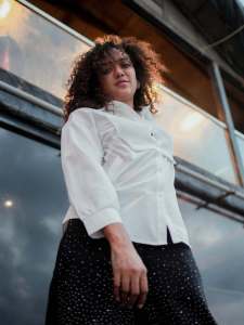 mareena-michael-kurisingal-in-white-shirt-and-black-pants-latest-style-photos-002