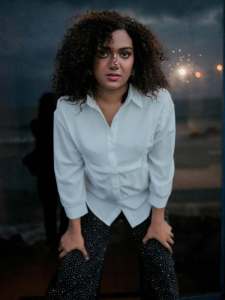 mareena-michael-kurisingal-in-white-shirt-and-black-pants-latest-style-photos-005