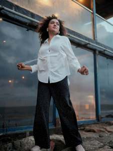 mareena-michael-kurisingal-in-white-shirt-and-black-pants-latest-style-photos