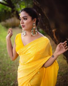 mareena-michael-kurisingal-in-yellow-saree-photos-001