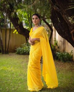 mareena-michael-kurisingal-in-yellow-saree-photos-007