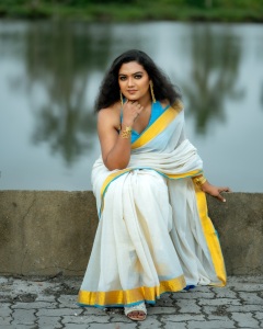 mareena-michael-kurisingal-latest-photoshoot-poses-ideas-010