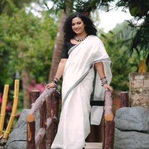 mareena-michael-kurisingal-latest-photoshoot-poses-ideas-026