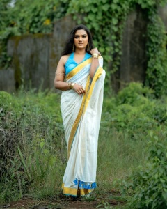 mareena-michael-kurisingal-latest-photoshoot-poses-ideas