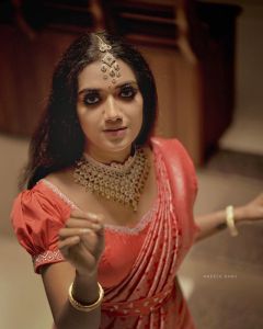 mareena michael new photoshoot pics in saree-004