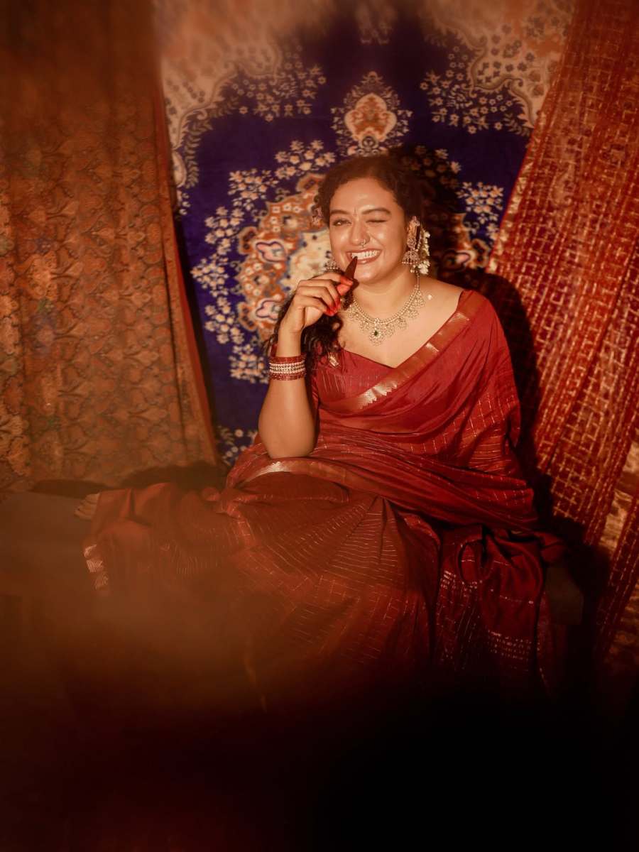 mareena-michael-kurisingal-in-red-saree-traditional-style-images-010
