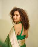 mareena-michael-kurisingal-in-green-cotton-saree-pics-015