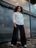 mareena-michael-kurisingal-in-white-shirt-and-black-pants-latest-style-photos-001