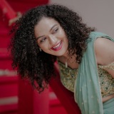 mareena-michael-kurisingal-in-sky-colour-party-wear-saree-with-styling-look-photos-001