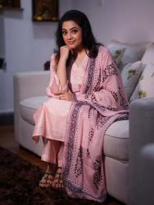 actress-meena-in-peach-colour-churidar-photos-001