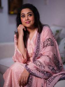 actress-meena-in-peach-colour-churidar-photos-002