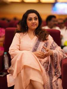 actress-meena-in-peach-colour-churidar-photos-003
