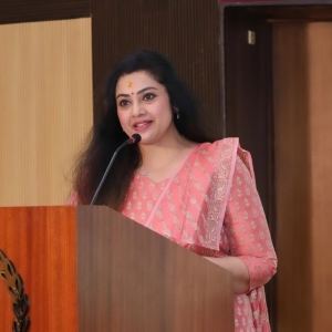 actress-meena-latest-photos-013
