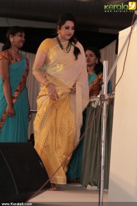 actress-meena-latest-stills-0015