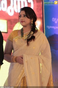 actress-meena-latest-stills-00523