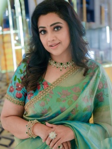 actress-meena-new-photos-006