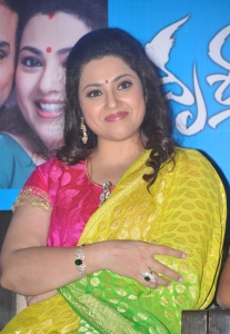 meena-latest-stills-00180