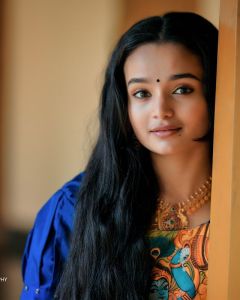 meenakshi-anoop-instagram-photos-001