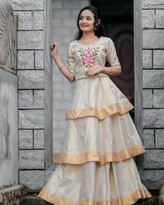meenakshi-anoop-instagram-photos-002