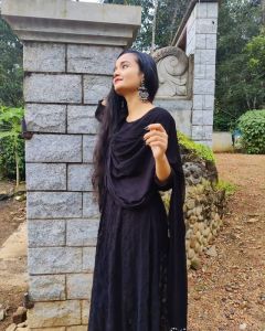 meenakshi-anoop-instagram-photos-006