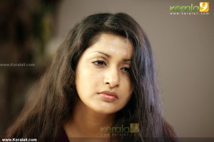 5284meera_jasmine_stills_58-001