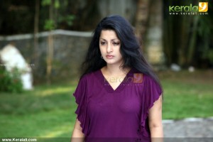 682meera_jasmine_stills_58-002
