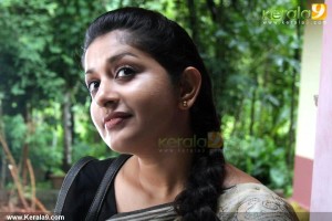 7837meera_jasmine_stills_88-001