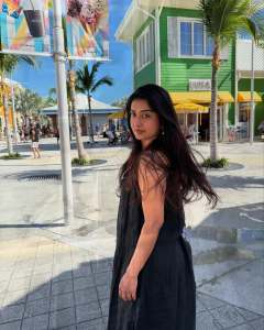 meera-jasmine-in-long-top-style-photos-005