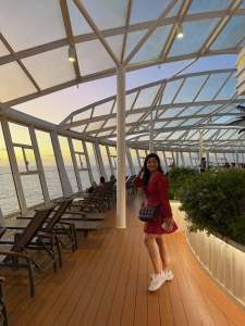 meera-jasmine-in-wine-red-short-frock-dress-photos-003