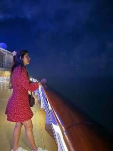 meera-jasmine-in-wine-red-short-frock-dress-photos-004