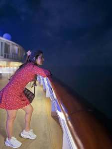 meera-jasmine-in-wine-red-short-frock-dress-photos-005