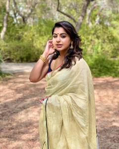 meera-nandan-different-look-photos-002