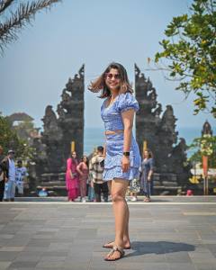 meera-nandan-in-mini-skirt-and-top-fashion-photos-002