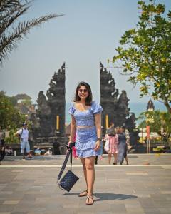 meera-nandan-in-mini-skirt-and-top-fashion-photos-003