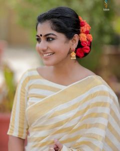 meera-nandan-latest-onam-2021-photos-in-Kerala-saree-001