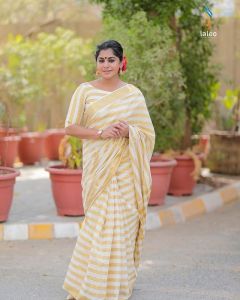 meera-nandan-latest-onam-2021-photos-in-Kerala-saree-005
