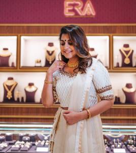 meera-nandan-new-photos-at-dubai-2022-017