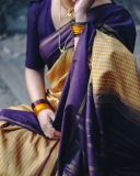 meera-nandan-in-violet-and-check-kanchipuram-saree-photos-002